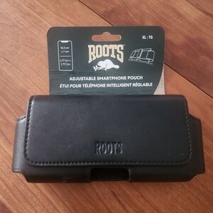 Roots Black Smartphone Holster